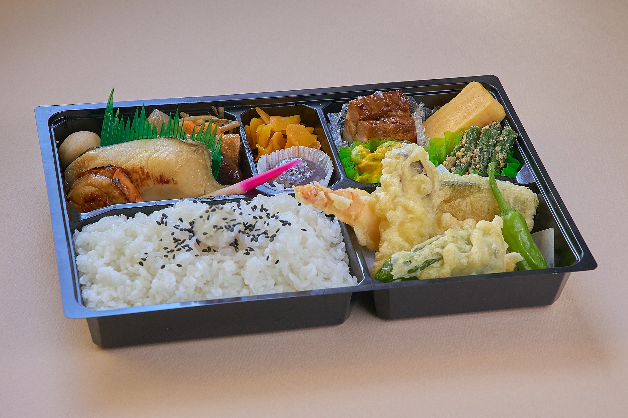 銀だら西京漬け焼き・天ぷら弁当 茨城県 ひたちなか市 お弁当 仕出し 秀かつ 水戸市 那珂市 東海村 大洗町 勝田 那珂湊