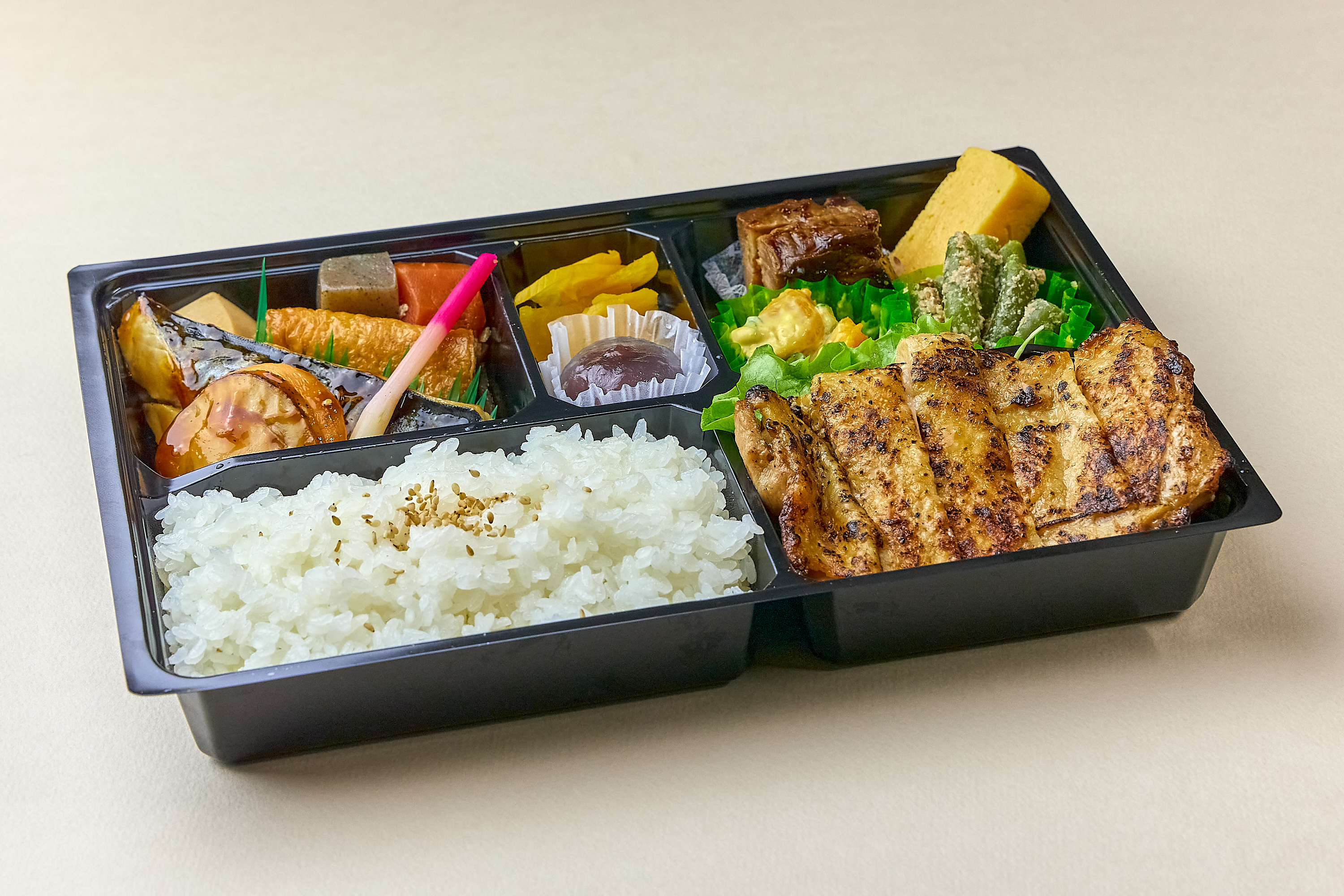 秀かつ特選弁当（炙り焼きチキンステーキ）茨城県 ひたちなか市 お弁当 仕出し 秀かつ 水戸市 那珂市 東海村 大洗町 勝田 那珂湊